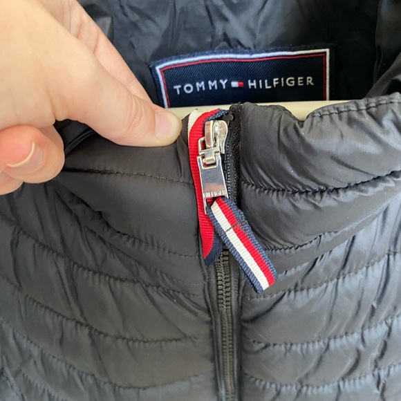 Tommy Hilfiger Packable Puff Vest - Picture 4 of 6